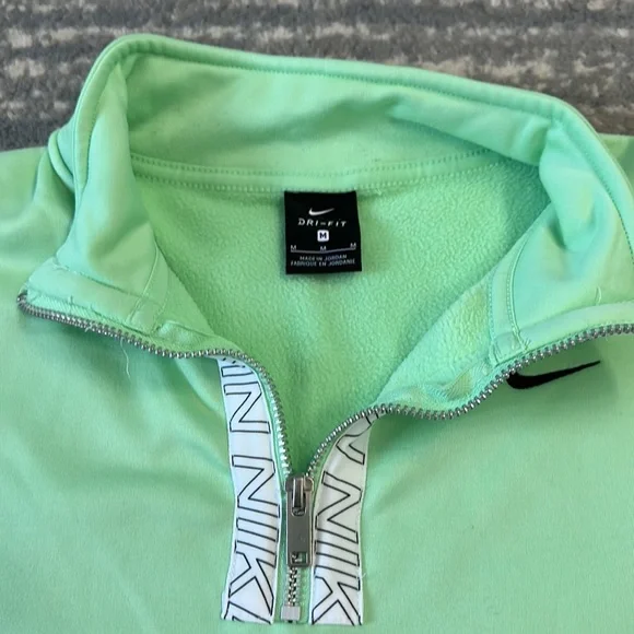 Nike Mint Green Half Zip Pullover Size Medium - Picture 2 of 5